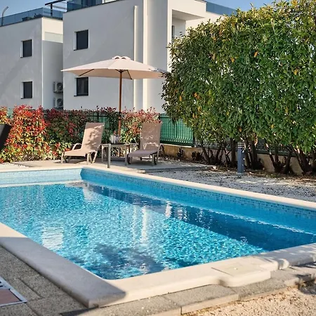Onnela - Garden&pool * Trogir